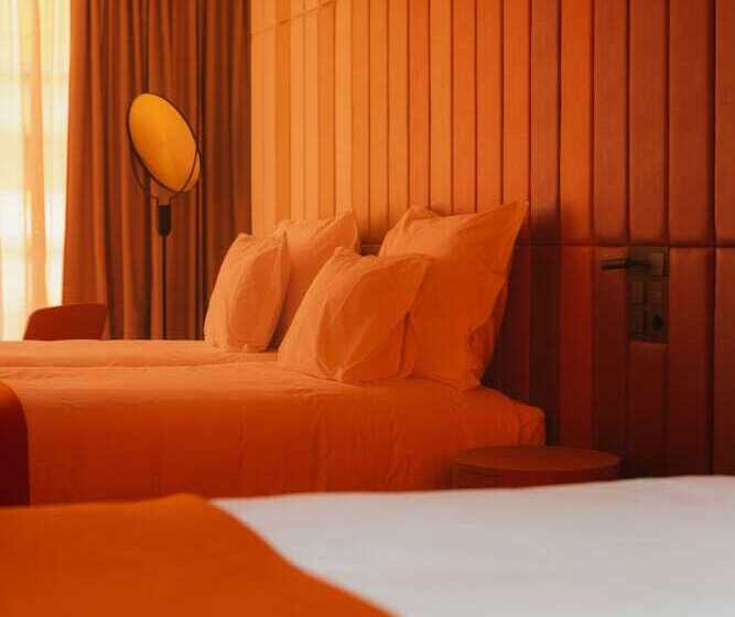 Standard Connecting Room, Lumen Hotel & The Lisbon Light Show